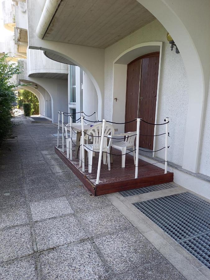 Aparthotel Ponza Линьяно-Саббьядоро Экстерьер фото